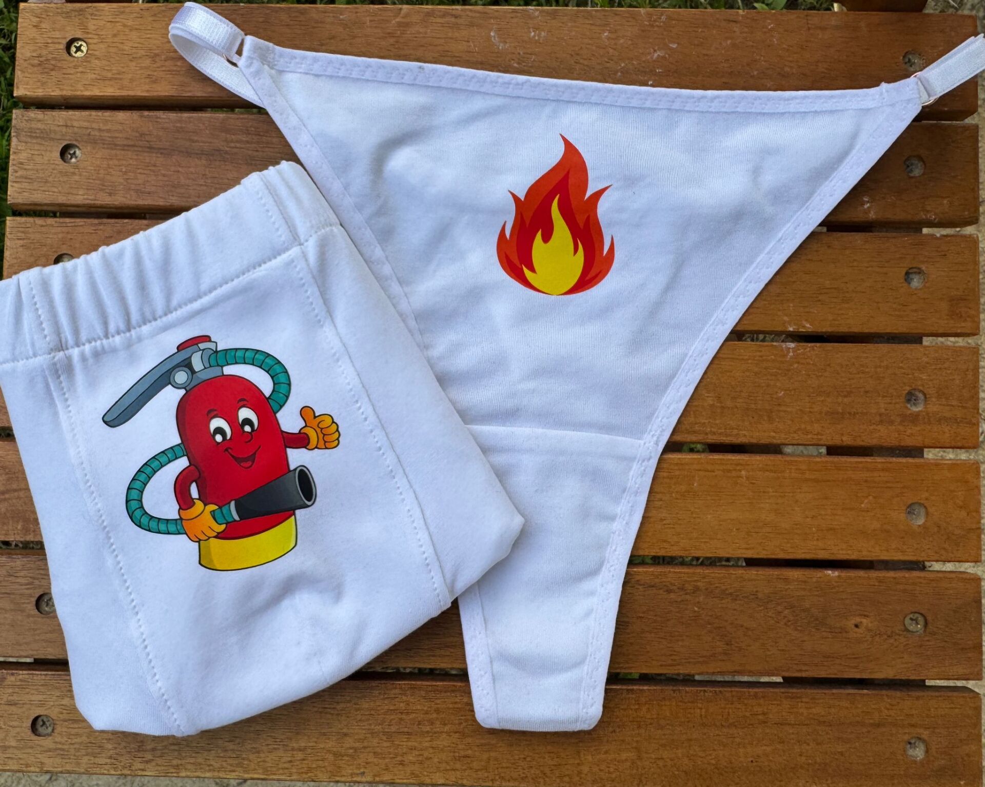 Sevgili Kombini - Yangın Var İç Çamaşırı Takımı